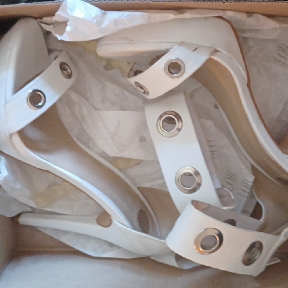Shoes - Picture 2 of 3